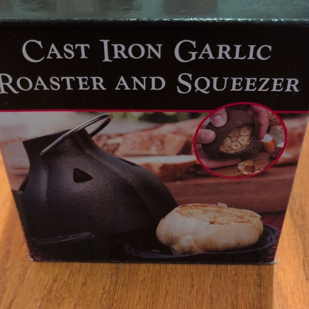 Cast Iron Garlic Roaster and Squeezer - Black